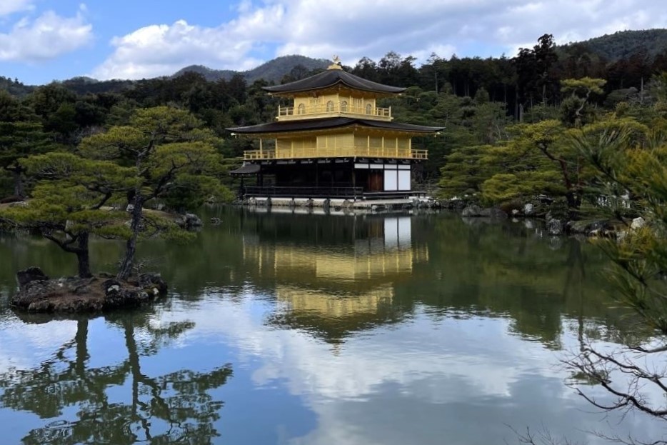 京都・金閣寺：徒然草に登場した旧西園寺の梵鐘 | お寺の鐘